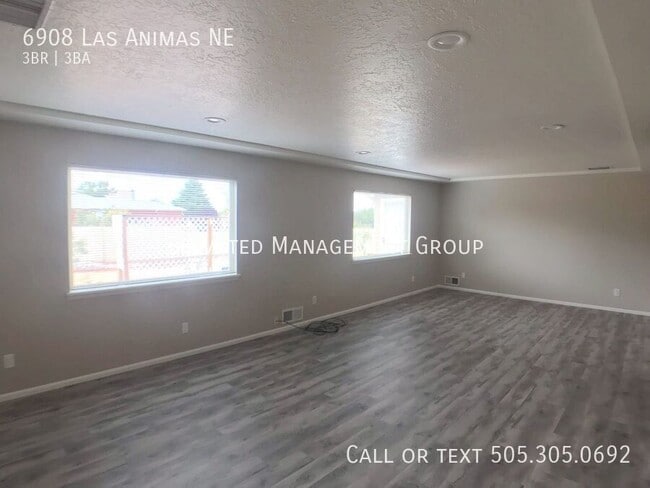 Building Photo - 6908 Las Animas Ave NE