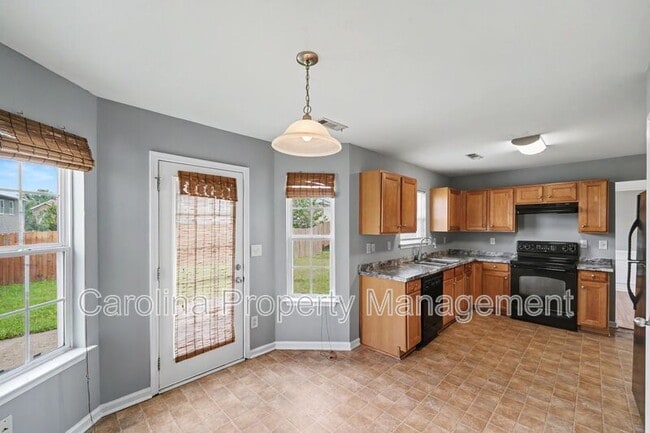 Building Photo - 10521 Barvas St