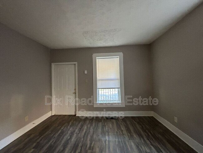 Building Photo - 609 Eighteenth Avenue