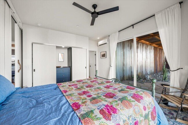 Building Photo - 60620 Kimlin Ave