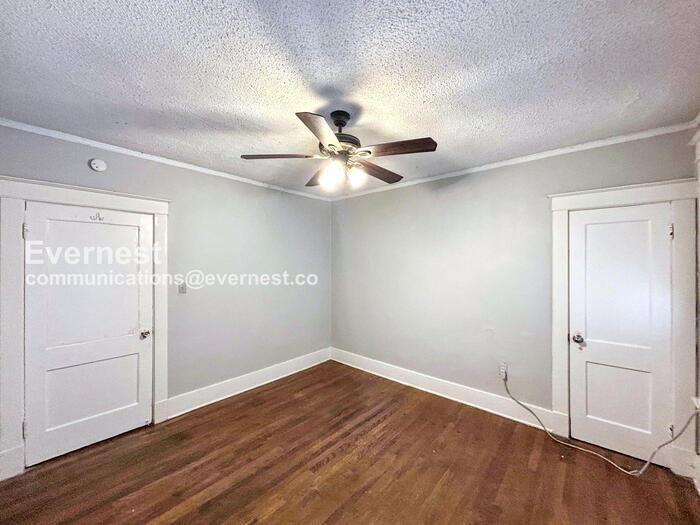 Building Photo - 180 Clark Pl