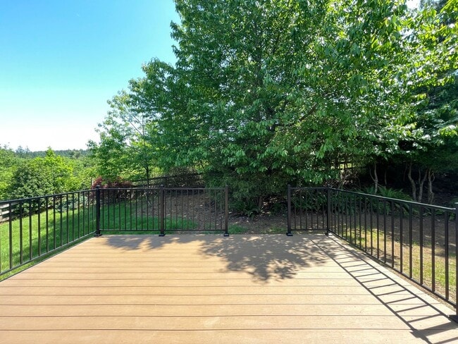 Building Photo - Private Valley Remodeled Home In Damascus 3Bd/2.5Ba with Basement!!! Beautiful Deck with Amazing ...