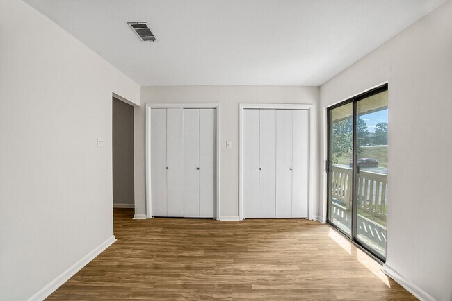 Building Photo - Fully Remodeled 2 Bed / 2 Bath Lower-Level Condo with Balcony