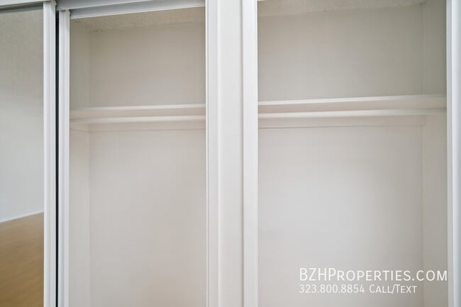 Building Photo - 7030 Lanewood Ave