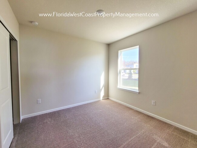 Building Photo - FANTASTIC 5 BEDROOM/ 3 BATH HOME in PARRISH! ISLES AT BAYVIEW! SUPER AMENITIES!