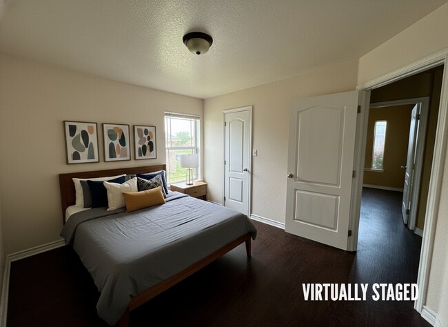 Building Photo - 9600 Diana Dr