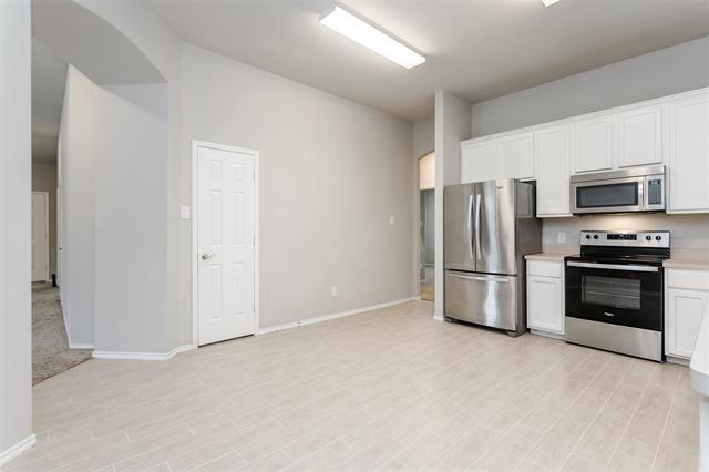 Building Photo - 3400 Fashion St