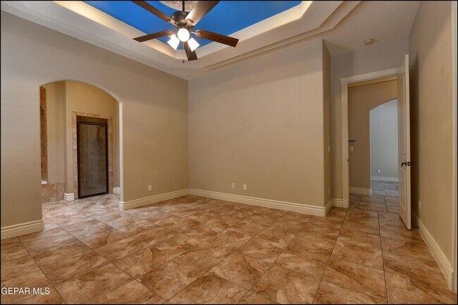 Building Photo - 7379 Black Mesa Dr