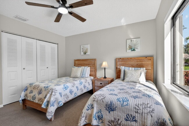 Building Photo - 870 NW 32nd Ave