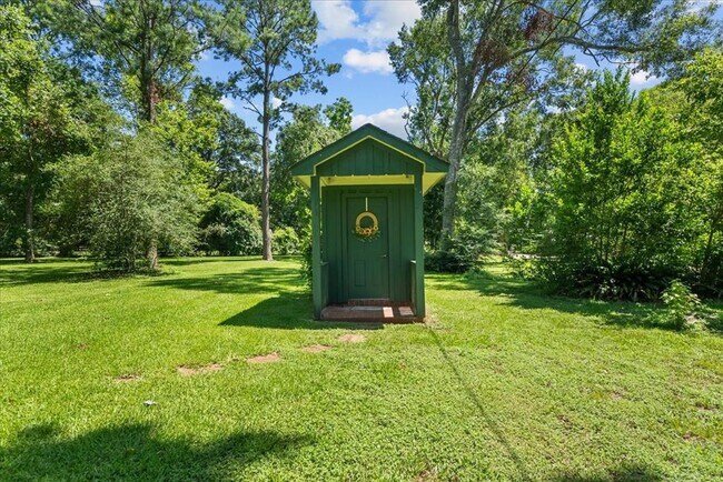 Building Photo - 3415 Bayou Dr E