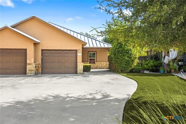 Building Photo - 1009 Tripp Ln