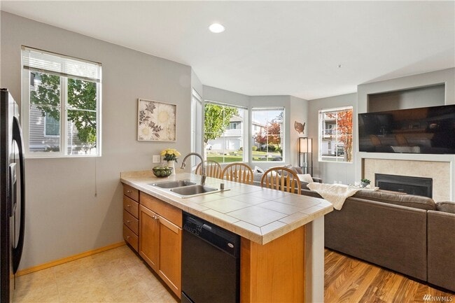 Building Photo - 2085 Bobs Hollow Ln