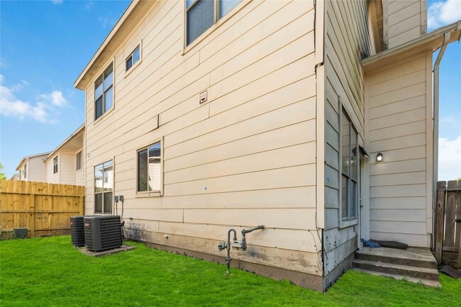 Building Photo - 3703 Ashford Villa Ln