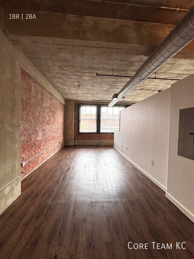 Building Photo - 934 Broadway Blvd