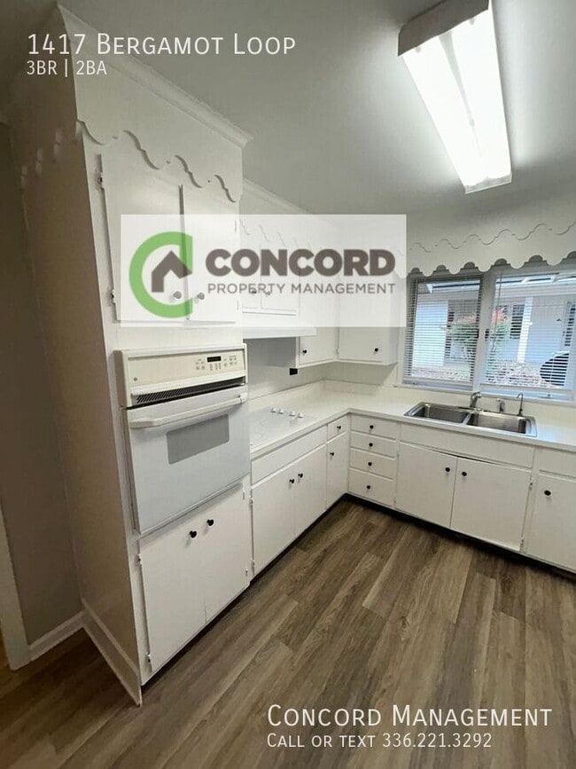 Building Photo - 1417 Bergamot Loop