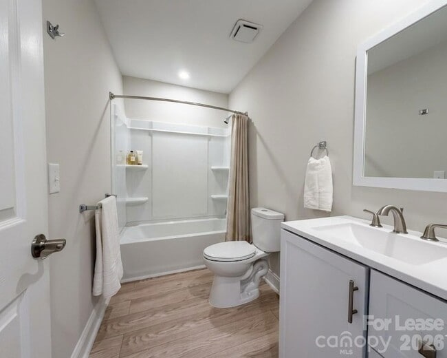 Building Photo - 4111 Brown Dr