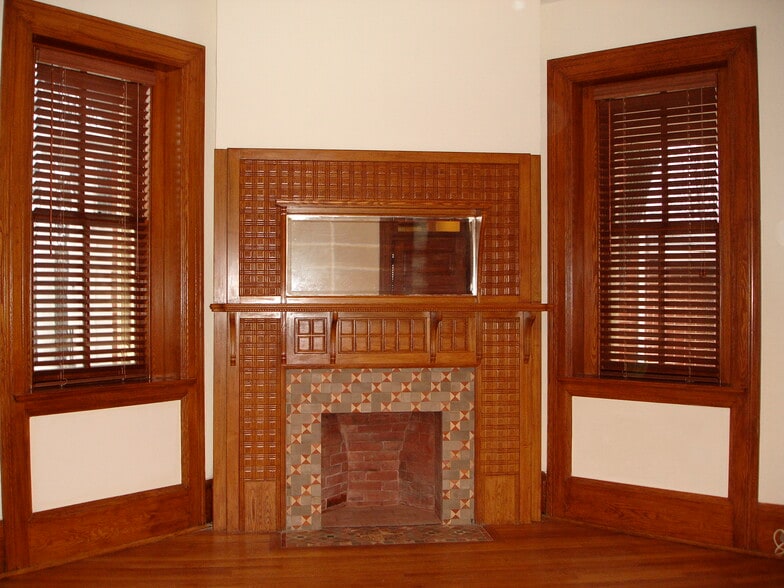 Building Photo - 218 W Montgomery Ave