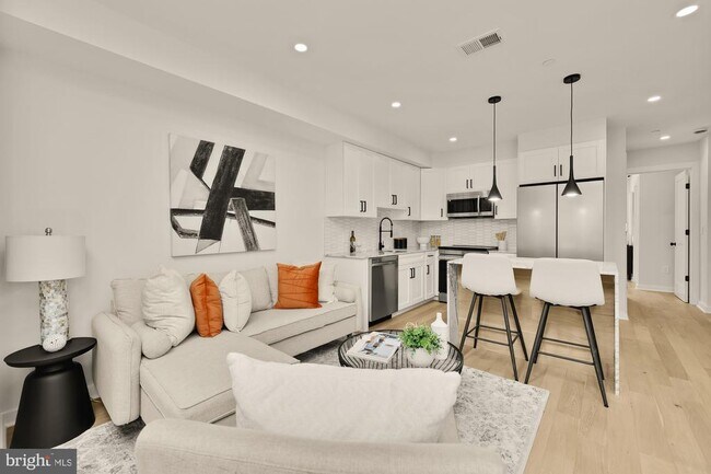 Building Photo - 2610 41st St NW