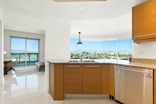 Building Photo - Turnberry Towers East 1507