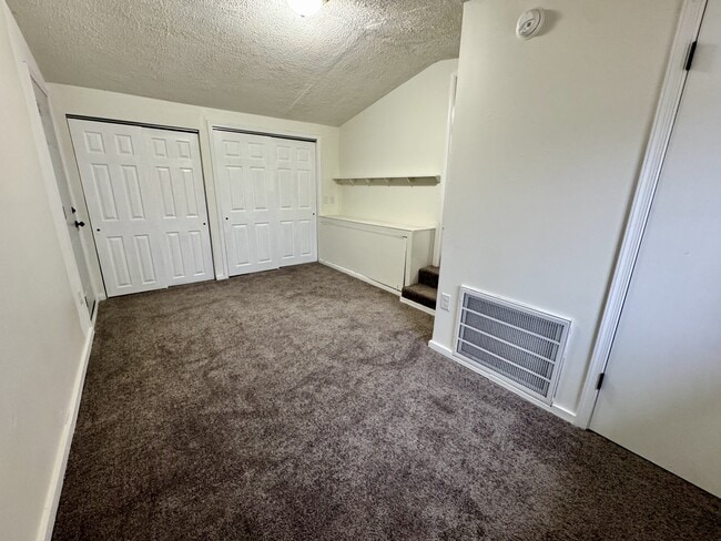 Building Photo - 1419 N Purdum St