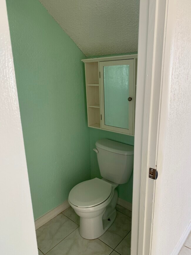 Building Photo - 2138 19th Ave SW