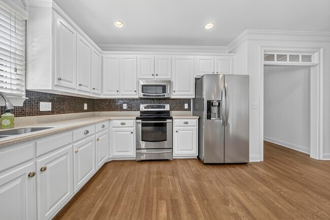 Building Photo - 1081 Carriage Ridge Dr