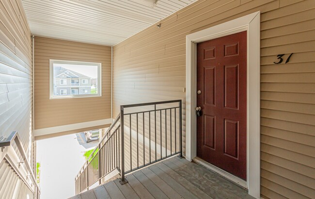 Building Photo - 1340 SE Florence Dr