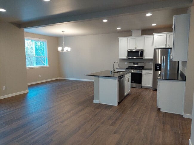 Building Photo - Beautiful Three Bedroom In Ferndale