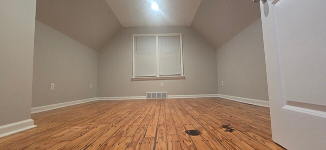 Building Photo - 15800 Whitcomb