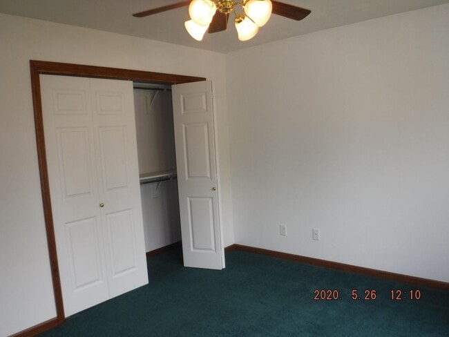 Building Photo - Spacious 3 Bedroom Home in Aspen Place Nei...