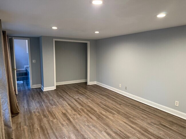 Building Photo - 39 Tina Cir