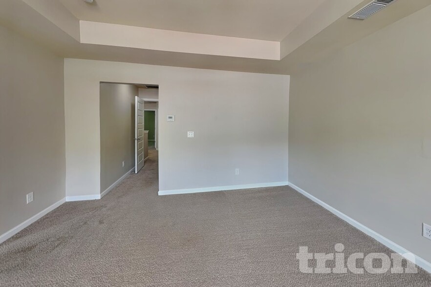 Building Photo - 1095 Lear Dr