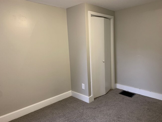 Building Photo - 2 Bedroom Home Near Downtown Carlisle