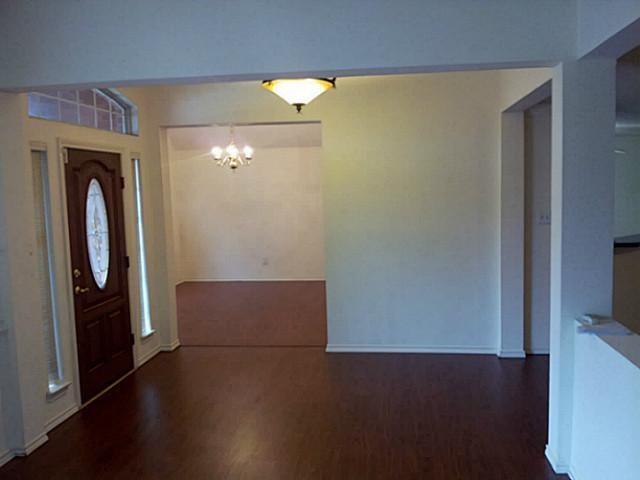 Building Photo - 10617 Pineview Ln