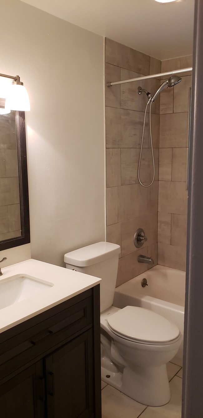 Building Photo - 10341