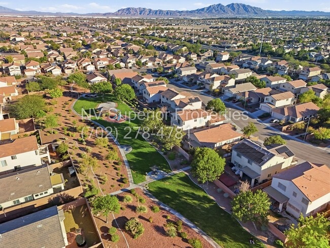 Building Photo - NW!! Single Story!! New Luxury Vinal Plank flooring!! New Carpet Bedrooms 2 & 3!!! New Interter P...