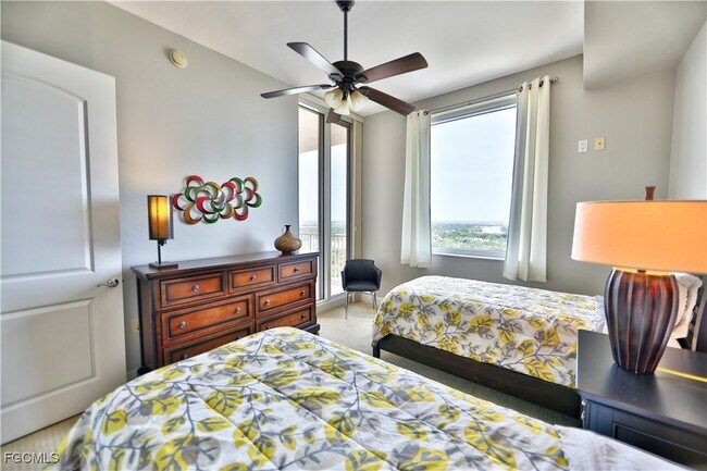 Building Photo - 2104 W First St