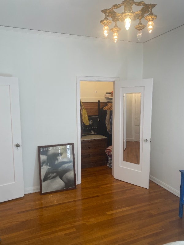 Building Photo - 414 N Sycamore Ave