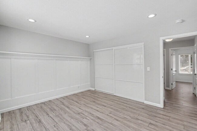 Building Photo - 3143 Shriver Dr