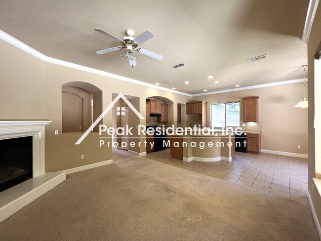 Building Photo - Spacious Anatolia 6bd/3.5ba Home with 5 Car Garage