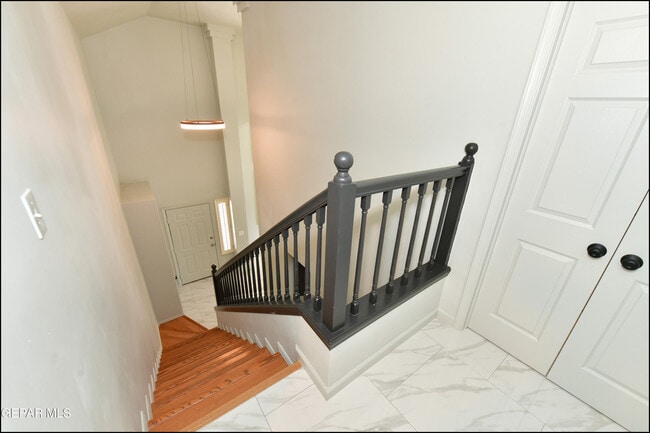 Building Photo - 31 Stratford Hall Cir