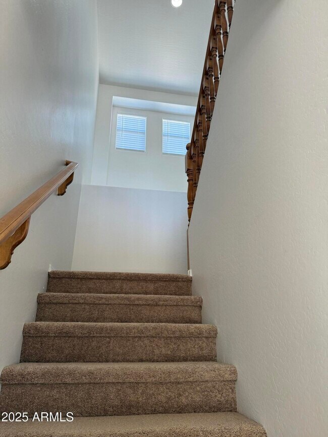 Building Photo - 6813 S 55th Ln