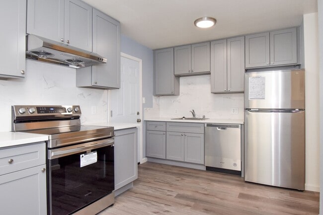 Building Photo - 2351-55