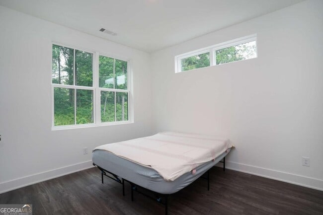 Building Photo - 1815 Gotham Ln NE