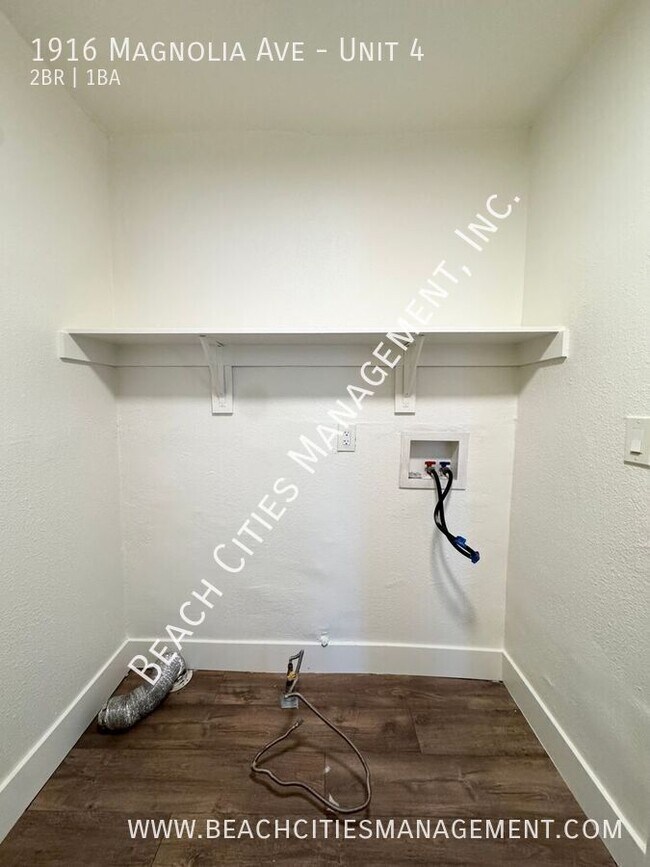 Building Photo - 1916 Magnolia Ave