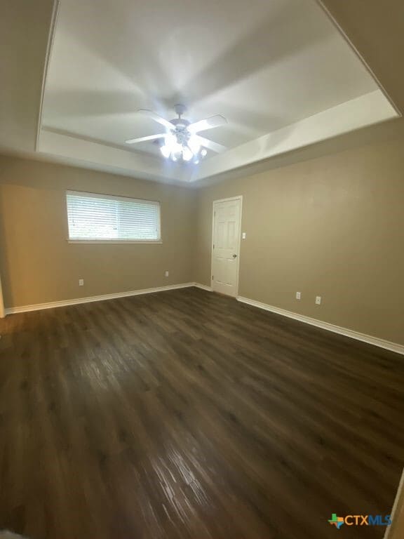 Building Photo - 816 Twin Oaks Dr