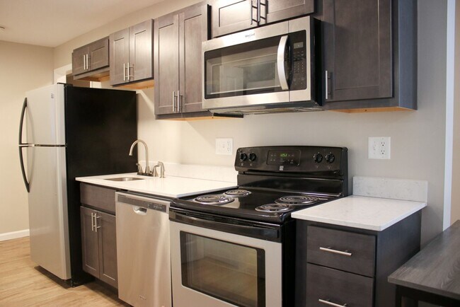 Interior Photo - 106 S Gregory
