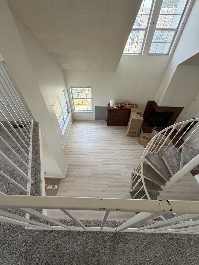 Building Photo - 6775 S Ivy St