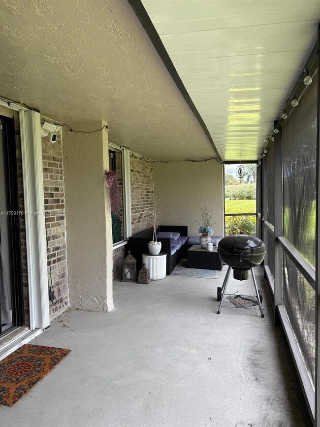 Building Photo - 1430 SW 109th Way