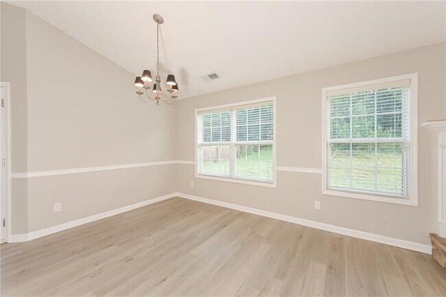 Building Photo - 919 Downing Dr